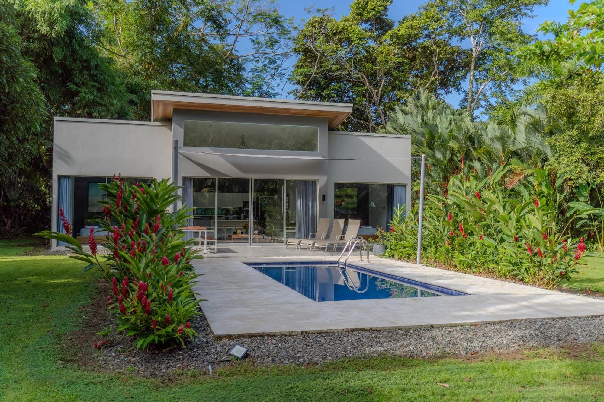 Lilan Nature, Modern House N°1, Private Swimming Pool. Cahuita Bagian luar foto