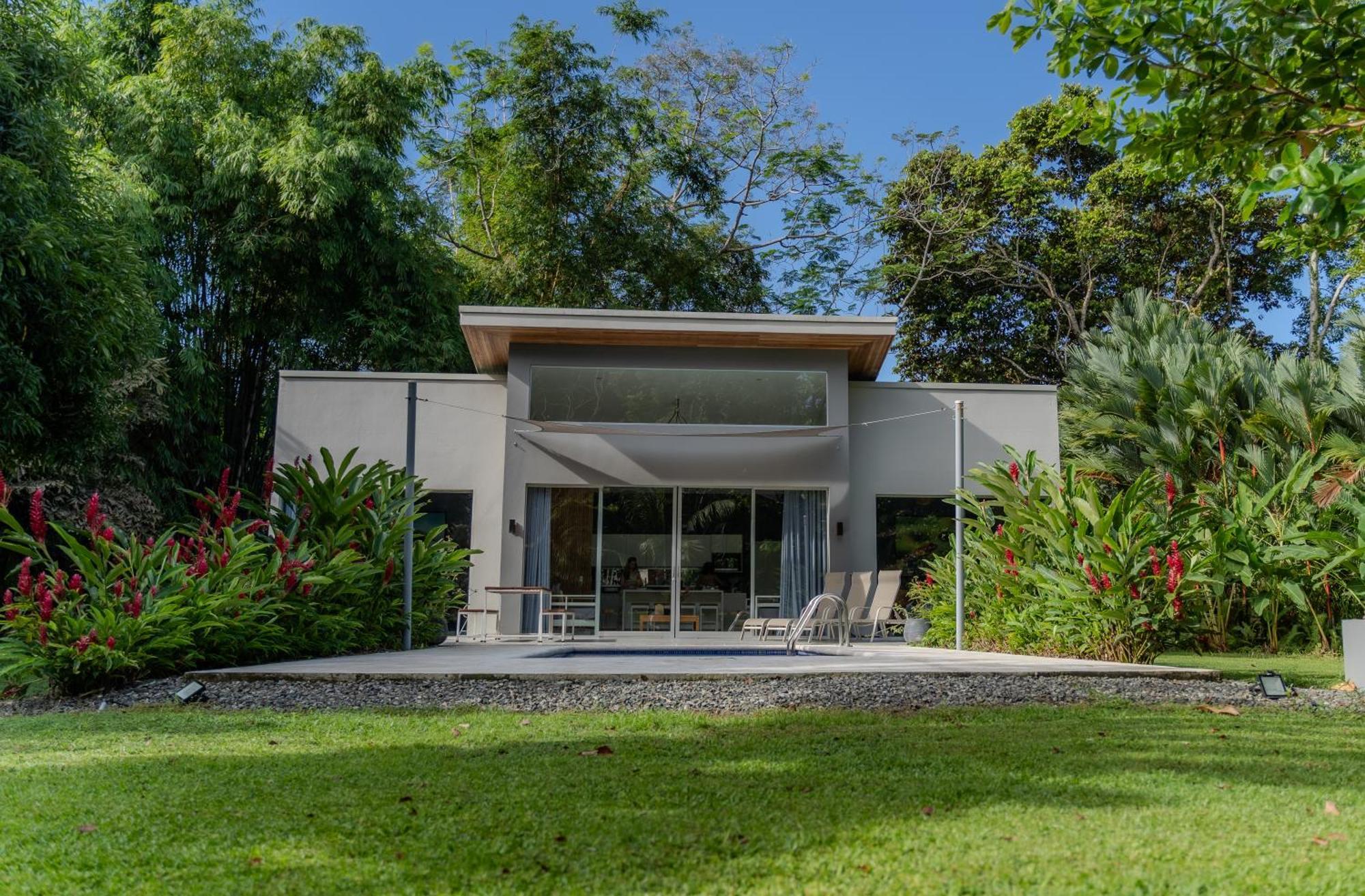 Lilan Nature, Modern House N°1, Private Swimming Pool. Cahuita Bagian luar foto